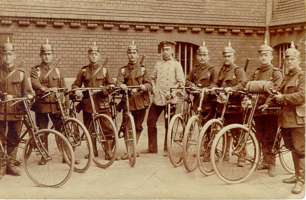 Image:CyclingTeam.jpg